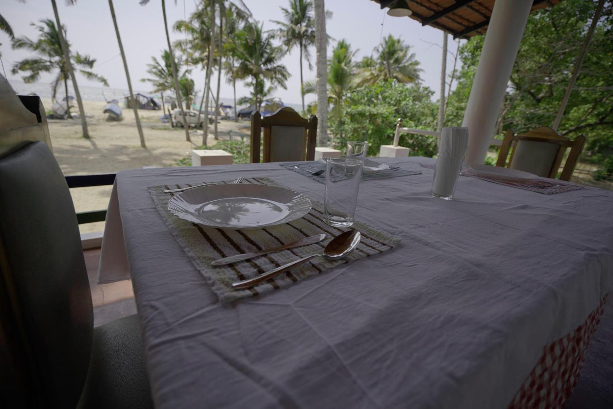 Homestay Marari Praise Beachfront